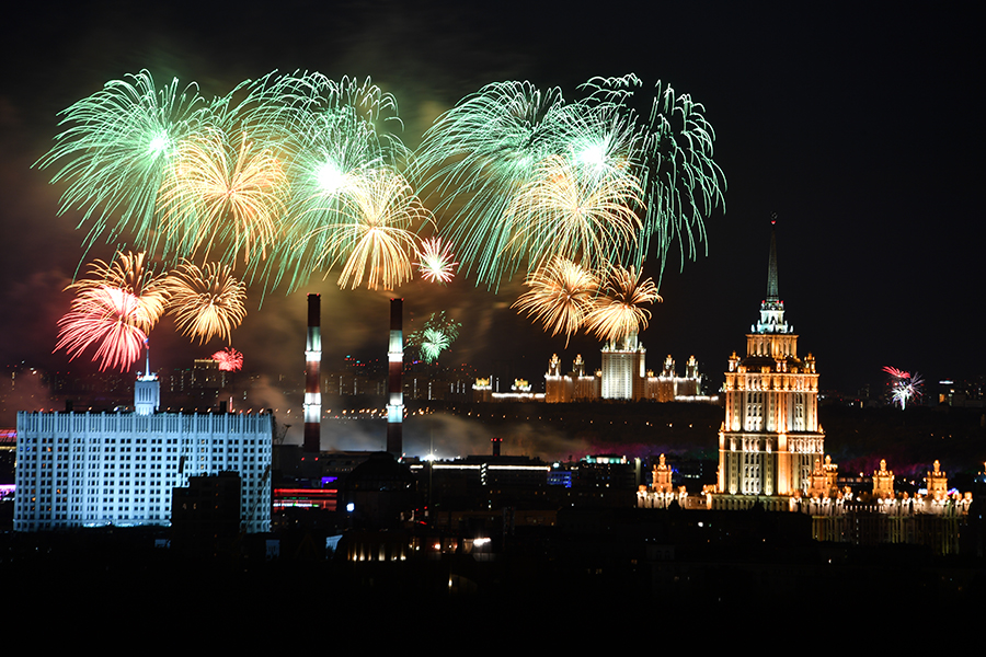 Фото 70 — Салют над Москвой: День Победы на Красной площади