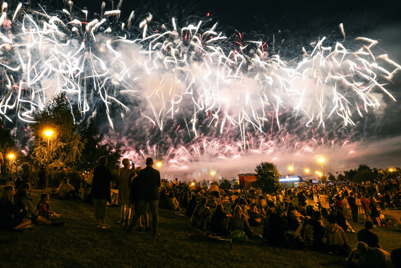 Фото 22 — Фестиваль фейерверков в Эдинбурге: световое шоу на небе