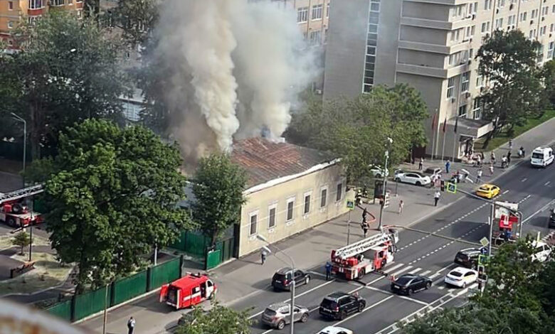 Photo of Потушено пожар в центре Москвы