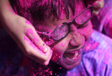 Photo of Фестиваль красок Холи в Индии: радужное шоу радости