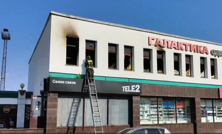 Photo of ЧП в Екатеринбурге: пожар в торговом центре